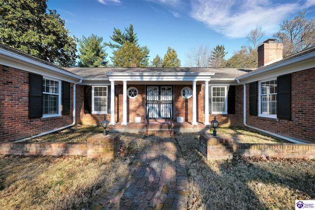 5842 Brittany Woods Circle, Louisville, KY 40222