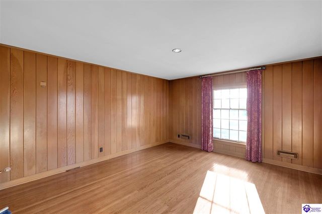 5842 Brittany Woods Circle, Louisville, KY 40222