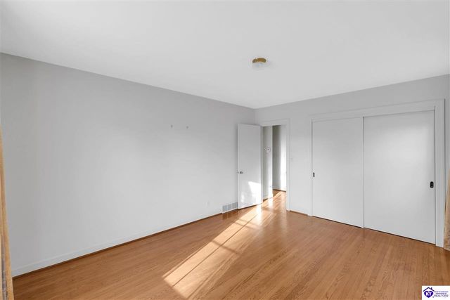 5842 Brittany Woods Circle, Louisville, KY 40222