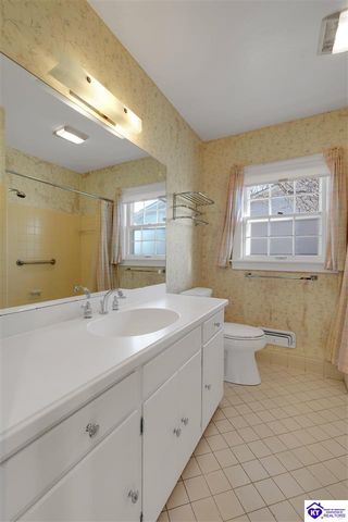 5842 Brittany Woods Circle, Louisville, KY 40222