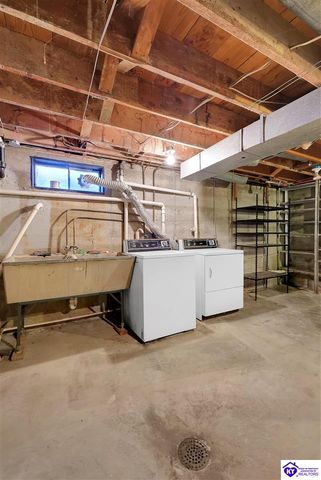 5842 Brittany Woods Circle, Louisville, KY 40222