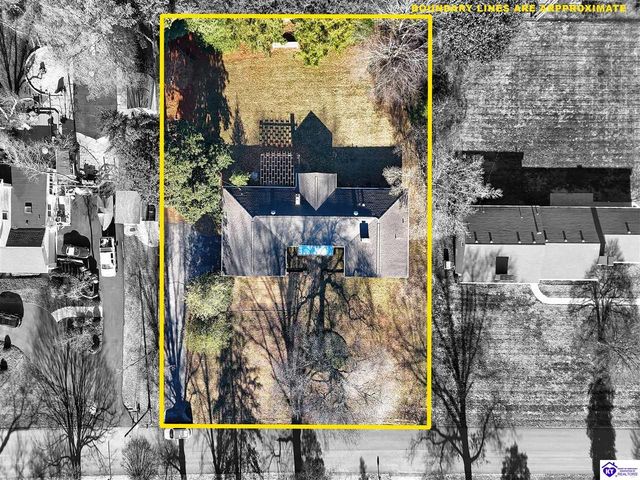 5842 Brittany Woods Circle, Louisville, KY 40222