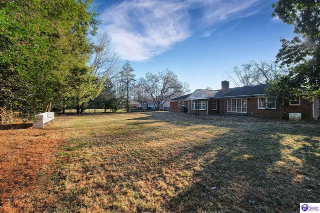 5842 Brittany Woods Circle, Louisville, KY 40222