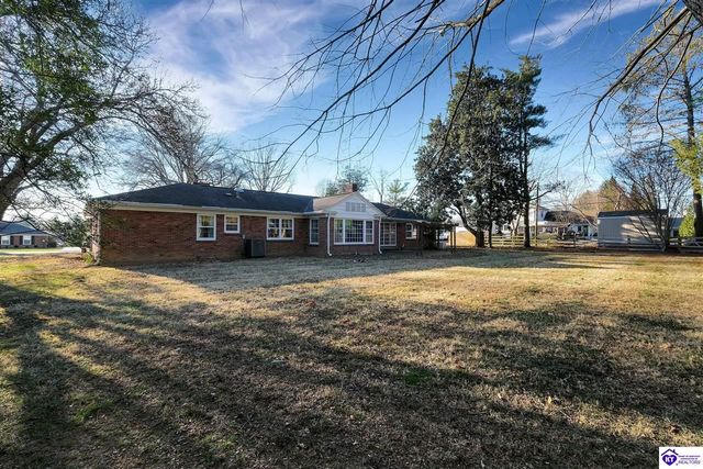 5842 Brittany Woods Circle, Louisville, KY 40222