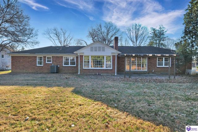 5842 Brittany Woods Circle, Louisville, KY 40222