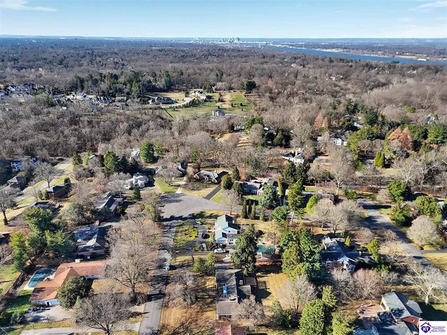 5842 Brittany Woods Circle, Louisville, KY 40222