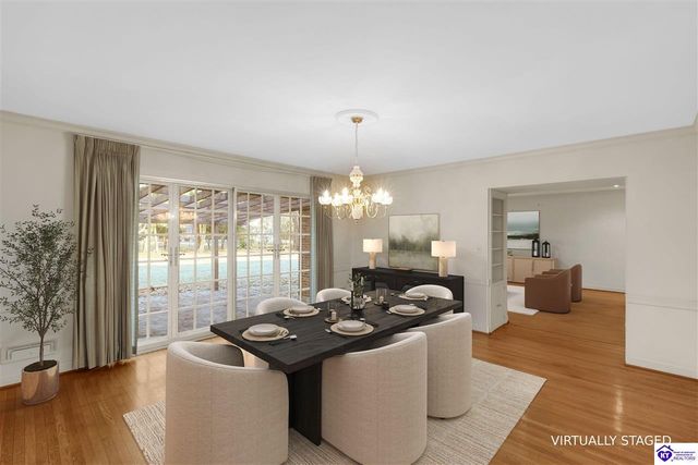 5842 Brittany Woods Circle, Louisville, KY 40222