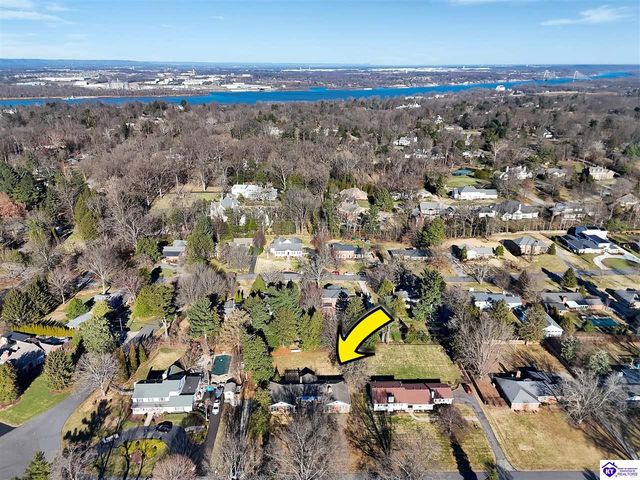 5842 Brittany Woods Circle, Louisville, KY 40222