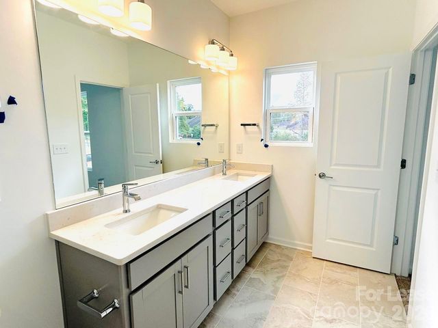 1516 Blanche Street, Charlotte, NC 28262