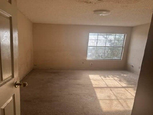 1108 Kensington Drive, Desoto, TX 75115