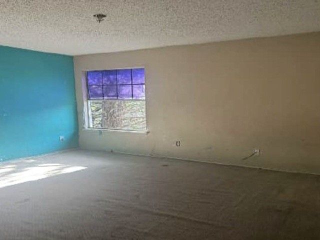 1108 Kensington Drive, Desoto, TX 75115