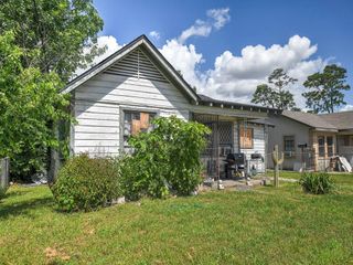7703 Appleton Street, Houston, TX 77022