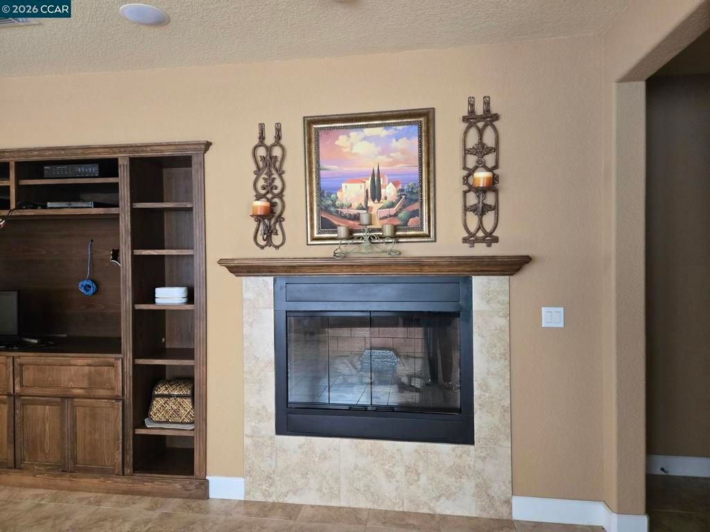 Image 6 of property listing at 505 Jane Lane, Oakley, CA 94561