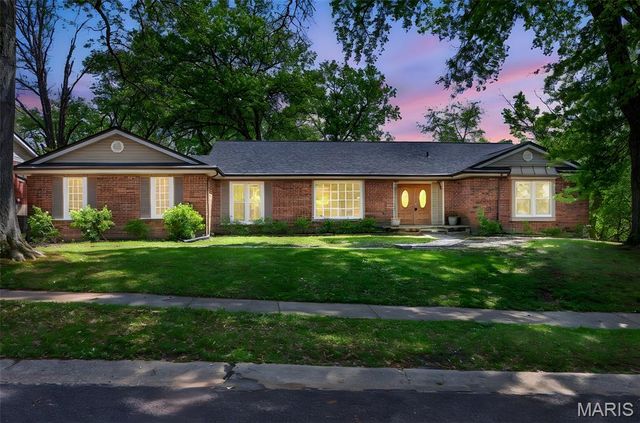 6632 Blossom View Drive, Florissant, MO 63033