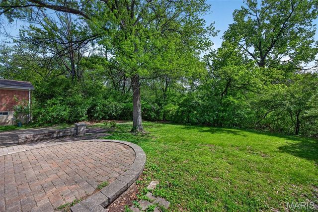 6632 Blossom View Drive, Florissant, MO 63033
