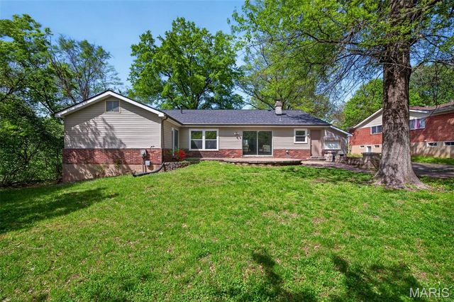6632 Blossom View Drive, Florissant, MO 63033