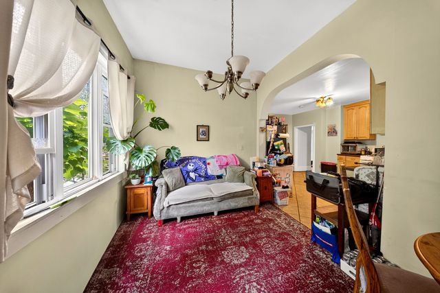 75 Harvard St, Chelsea, MA 02150