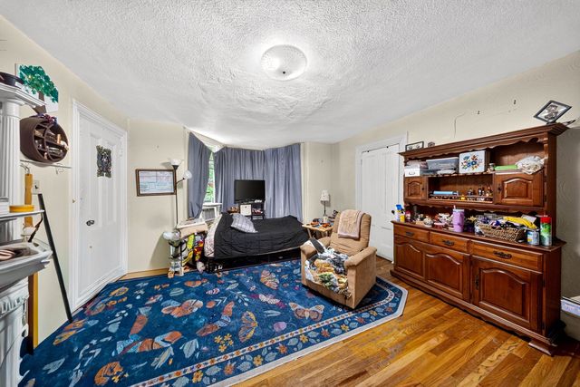 75 Harvard St, Chelsea, MA 02150