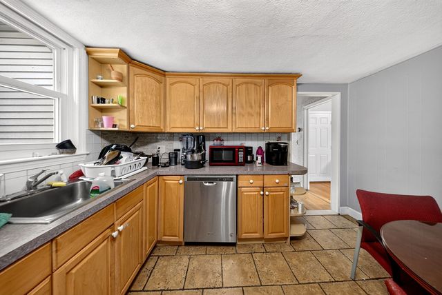 75 Harvard St, Chelsea, MA 02150