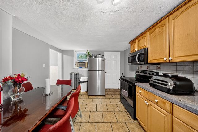 75 Harvard St, Chelsea, MA 02150