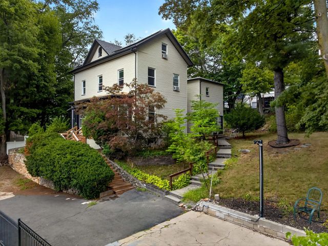 75 Harvard St, Chelsea, MA 02150