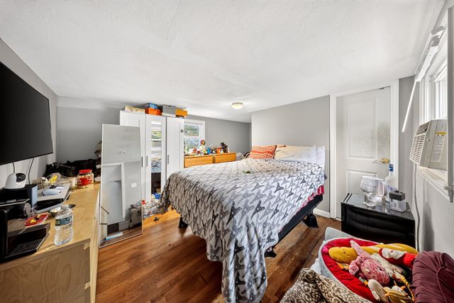 75 Harvard St, Chelsea, MA 02150