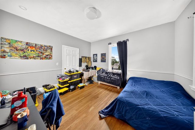 75 Harvard St, Chelsea, MA 02150