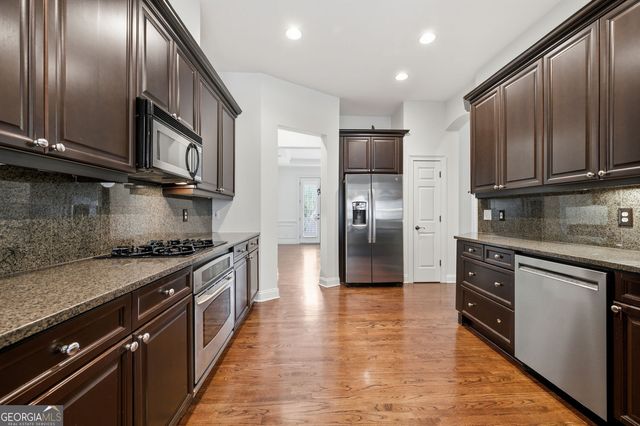 5806 Riverstone Circle 10, Atlanta, GA 30339