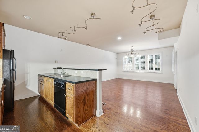 5806 Riverstone Circle 10, Atlanta, GA 30339
