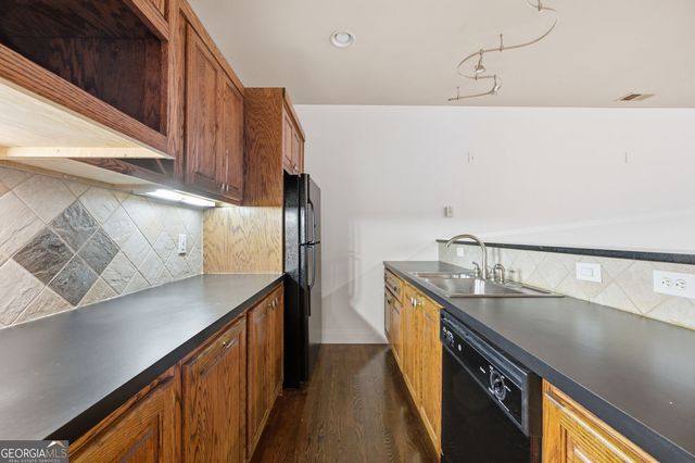 5806 Riverstone Circle 10, Atlanta, GA 30339