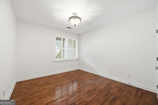 5806 Riverstone Circle 10, Atlanta, GA 30339