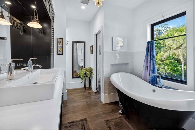 1680 Onaway Dr, Coconut Grove, FL 33133