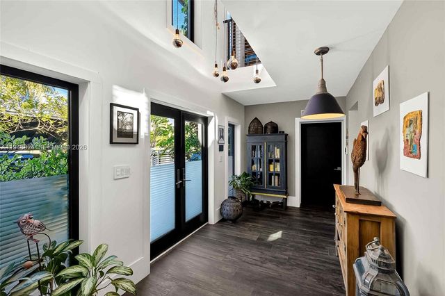 1680 Onaway Dr, Coconut Grove, FL 33133