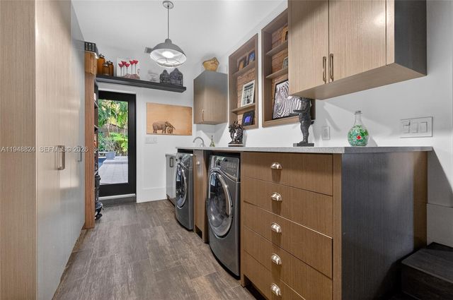 1680 Onaway Dr, Coconut Grove, FL 33133