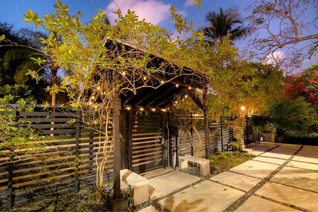 1680 Onaway Dr, Coconut Grove, FL 33133