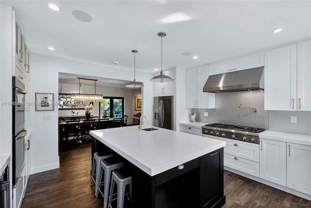 1680 Onaway Dr, Coconut Grove, FL 33133