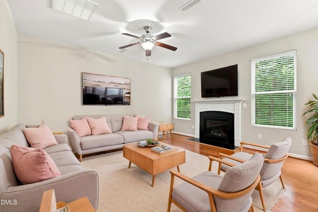 5 White Spruce Court, Durham, NC 27703
