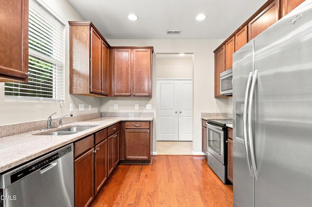5 White Spruce Court, Durham, NC 27703