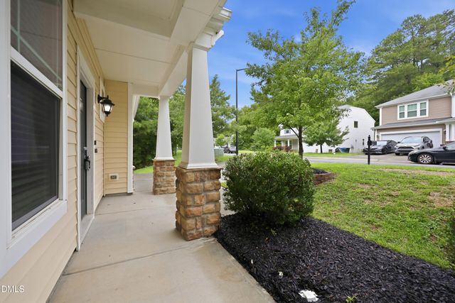 5 White Spruce Court, Durham, NC 27703