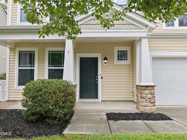 5 White Spruce Court, Durham, NC 27703
