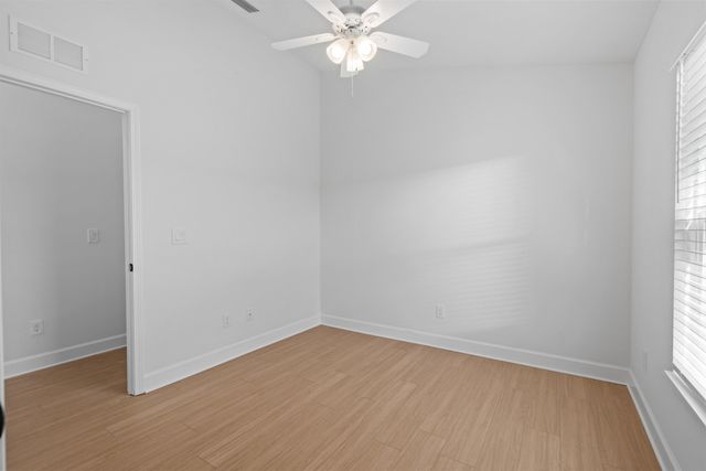 916 Kennedy Dr, St Augustine, FL 32084