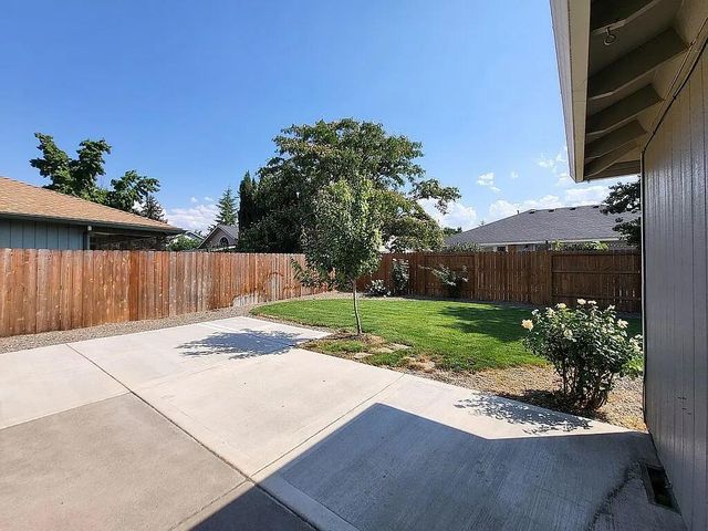 2926 Shasta Drive, Medford, OR 97504