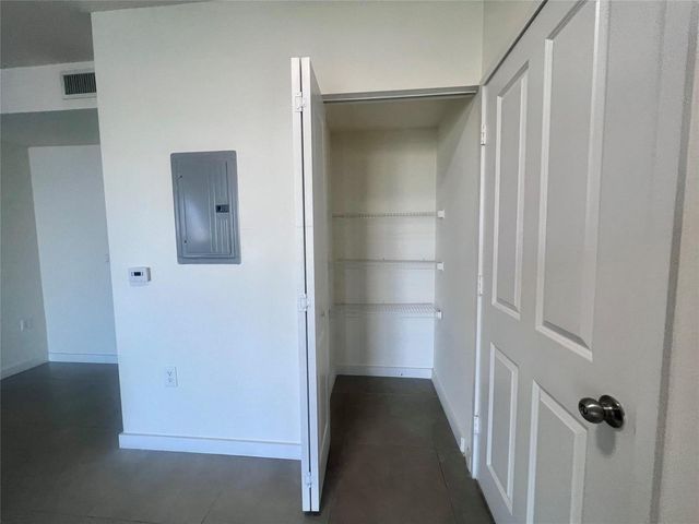 729 NW 2 Street 501, Miami, FL 33128