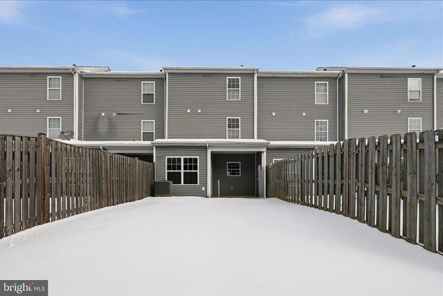 27 BALTIC CT, Inwood, WV 25428