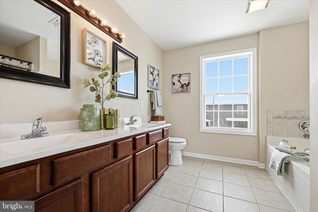 27 BALTIC CT, Inwood, WV 25428