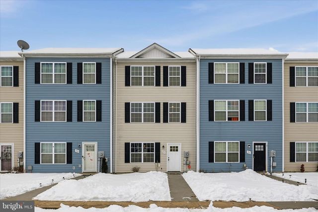 27 BALTIC CT, Inwood, WV 25428