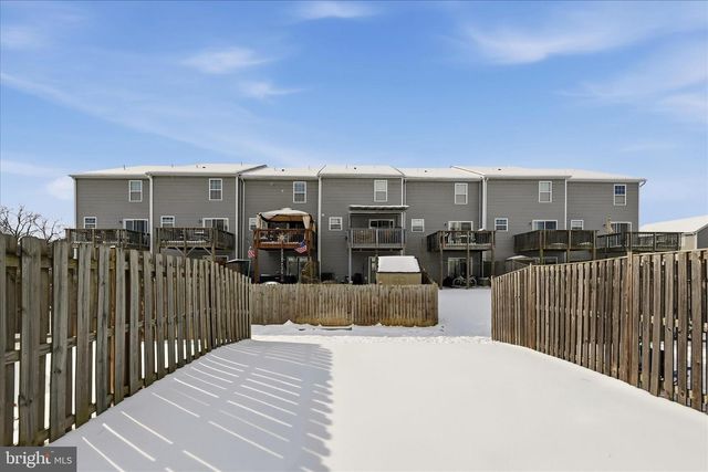 27 BALTIC CT, Inwood, WV 25428