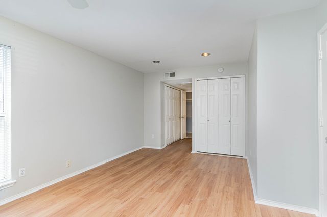 10109 Regal Park Lane 112, Dallas, TX 75230