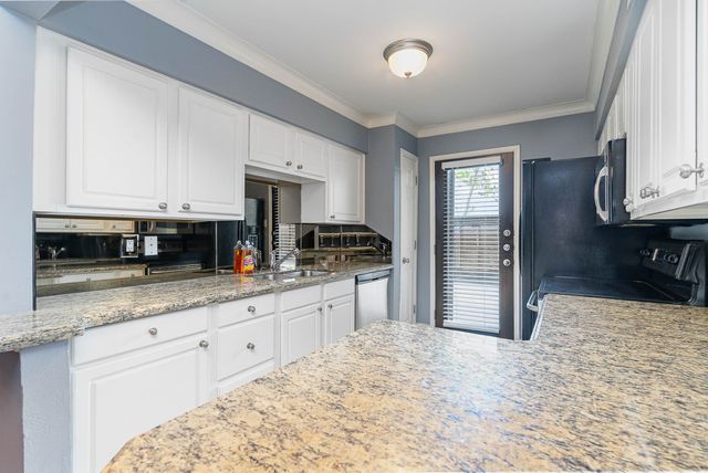 10109 Regal Park Lane 112, Dallas, TX 75230
