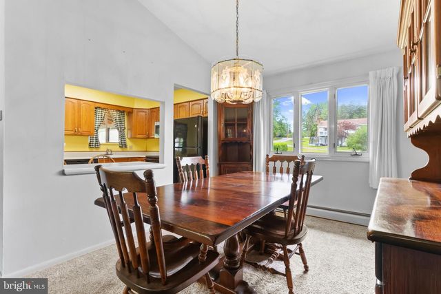 407 COLONIAL DR, Stroudsburg, PA 18360
